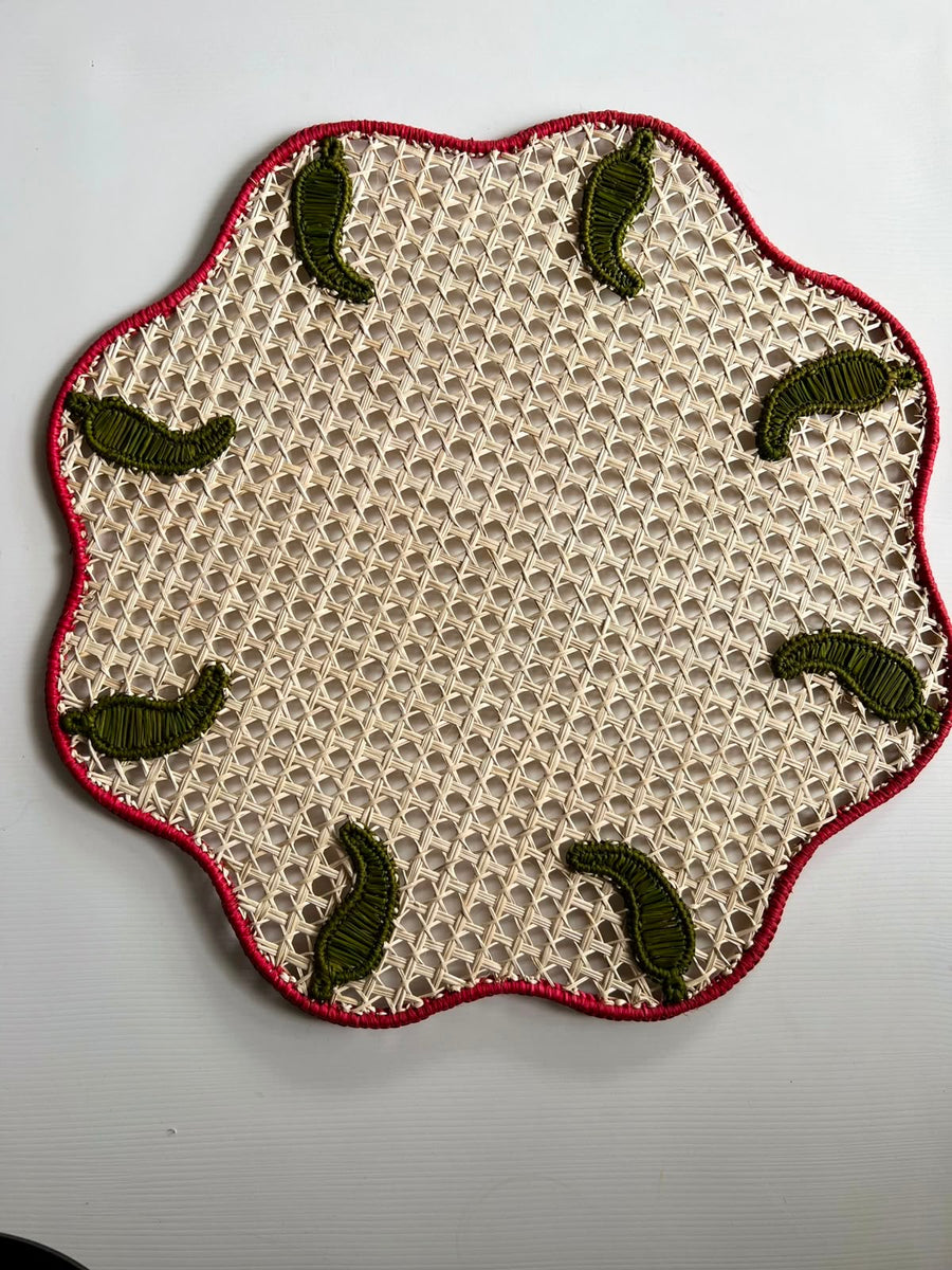 Scalloped Chili Pepper Handwoven Placemat (set of 4)