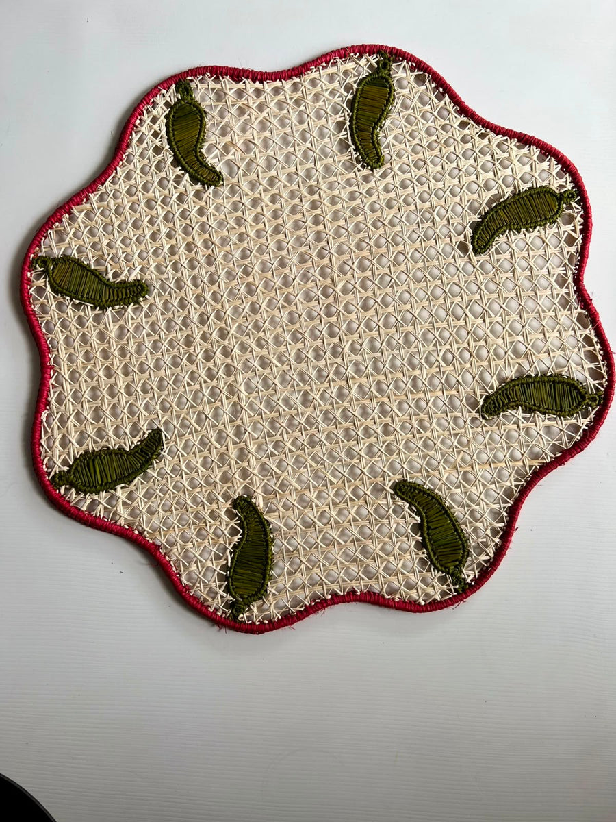 Scalloped Chili Pepper Handwoven Placemat (set of 4)